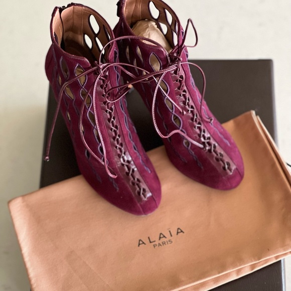 ALAIA Booties - Picture 2 of 11